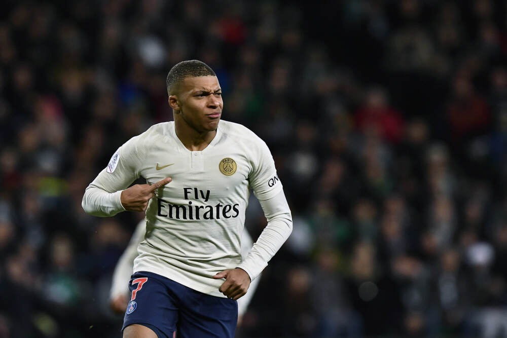 曼城球员圣诞后称体重？戴奇笑称：瓜帅会称吗？球员需要职业素养